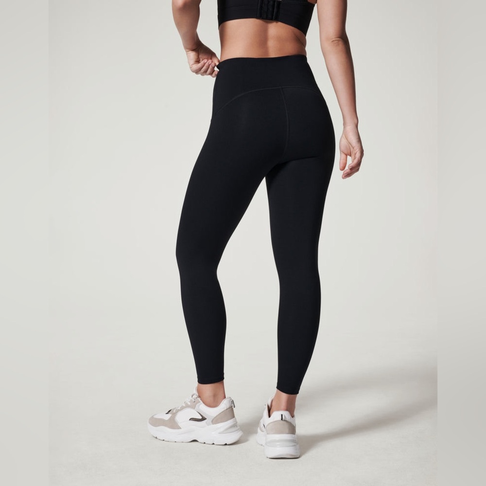 Spanx SpanxShape Booty Boost 7/8 Leggings in Very Black Size XL Regular Fit. - Picture 10 of 14